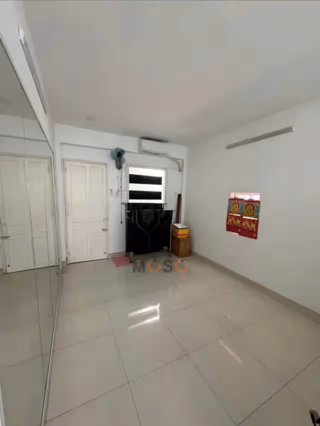 Bán nhà hẻm Lạc Long Quân Quận 11, TP.HCM – 4 phòng ngủ, giá 6.8 tỷ